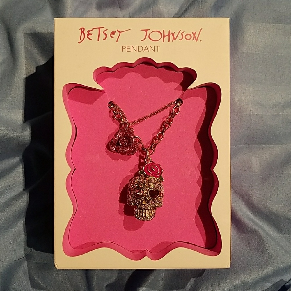 Betsey Johnson skull and rose necklace